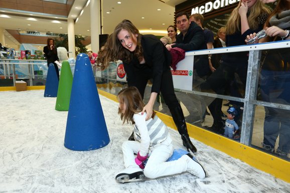 Fotogalerie Jana Bernaskova O Rodine Dcera Je Hyperaktivni Vedma A Se Synem Jsem Si Zpocatku Prozila Peklo