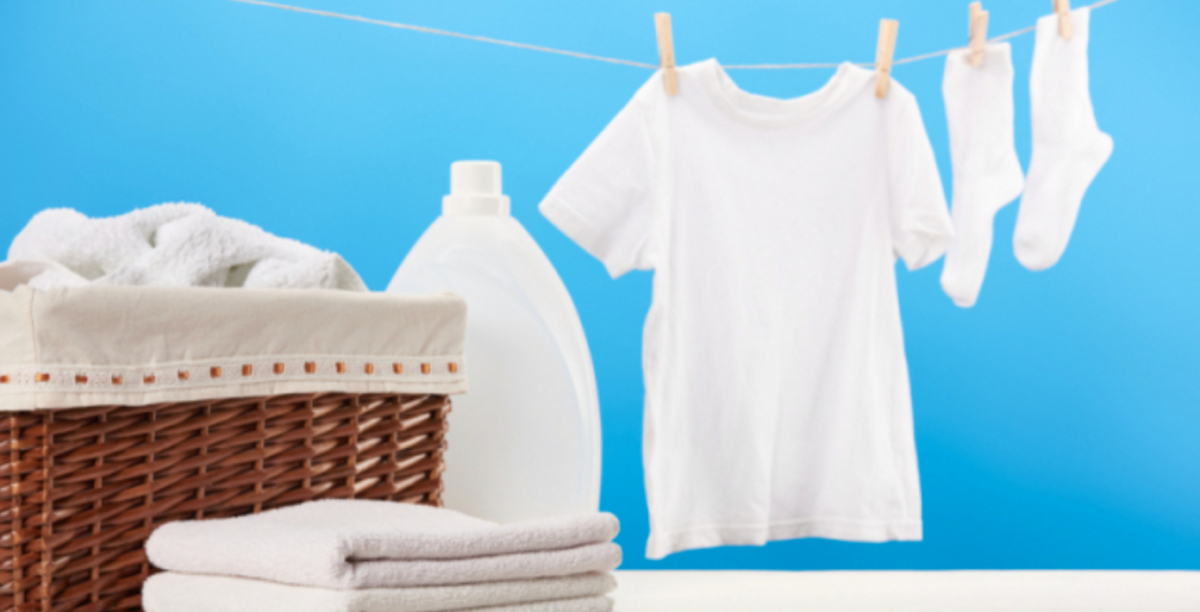 Jak vyprat zažloutlé prádlo?